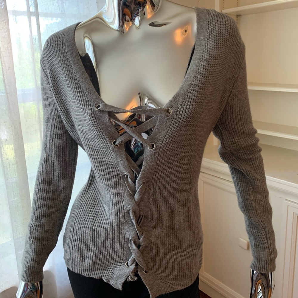 Grey knit sweater top